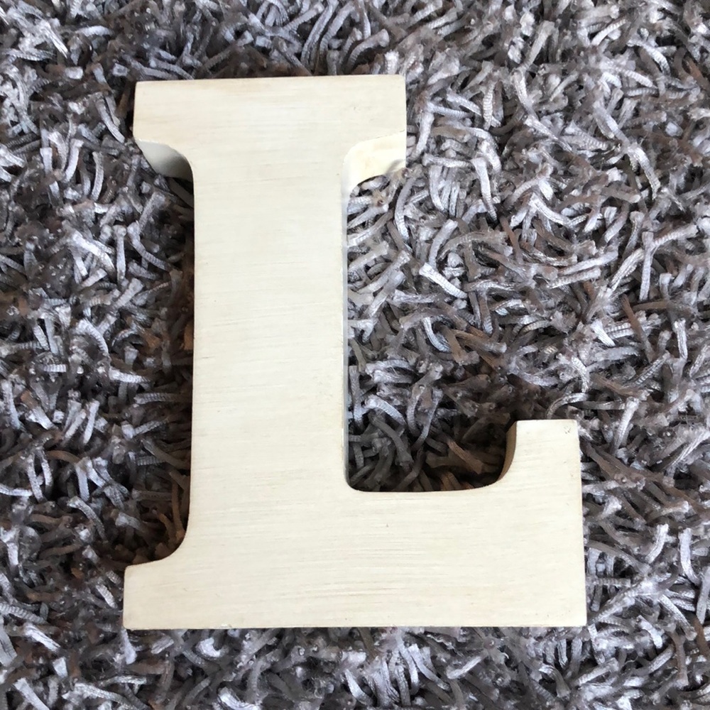 NWT wooden L shelf decoration